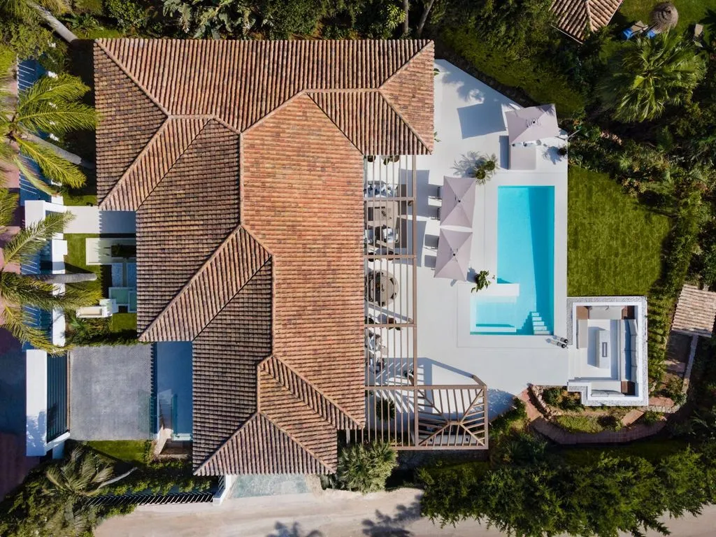 Villa 531m² in Portugal, Oeirash. Priced at 4250000€ rent photo-2