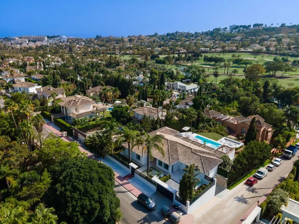 Villa 531m² in Portugal, Oeirash. Priced at 4250000€ rent photo-6