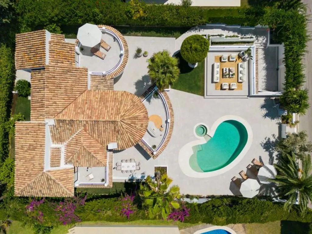 Villa 401m² in Portugal, Oeirash. Priced at 3895000€ rent photo-6