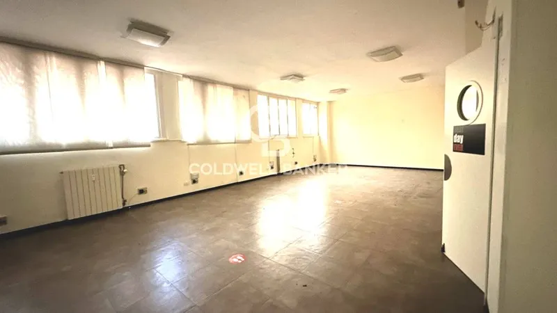 Office 473m² in Italy, Milan. Priced at 1097128£ rent photo-1