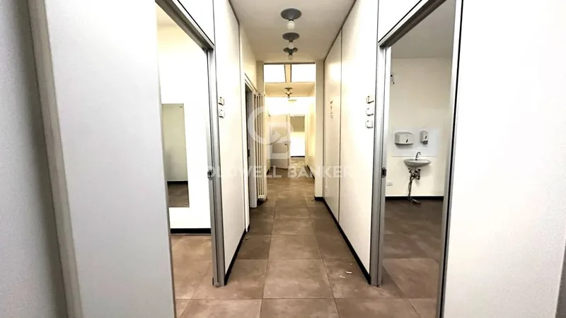 Office 473m² in Italy, Milan. Priced at 1097128£ rent photo-4