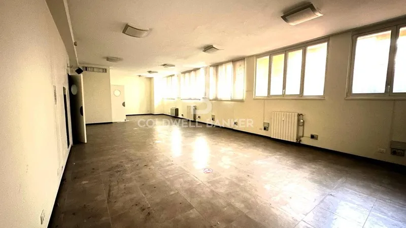 Office 473m² in Italy, Milan. Priced at 1097128£ rent photo-6