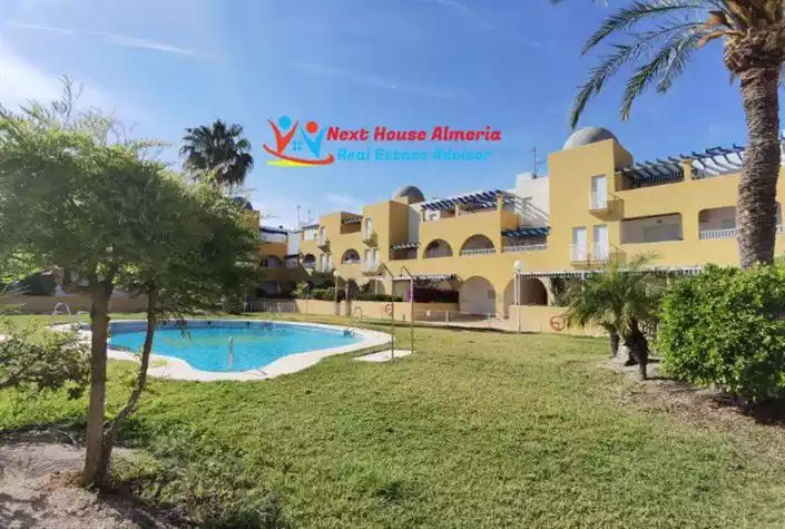 Flat 61m² in Italy, Luino. Priced at 135000€ rent photo-2