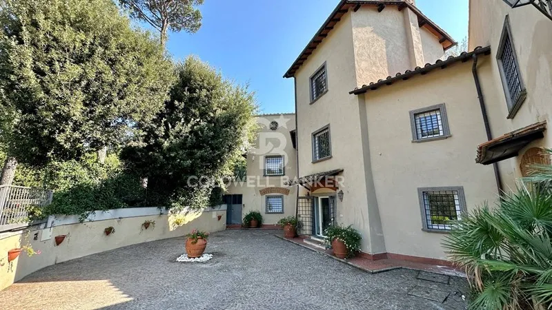Villa 400m² in Italy, Rome. Priced at 1028557£ rent photo-2
