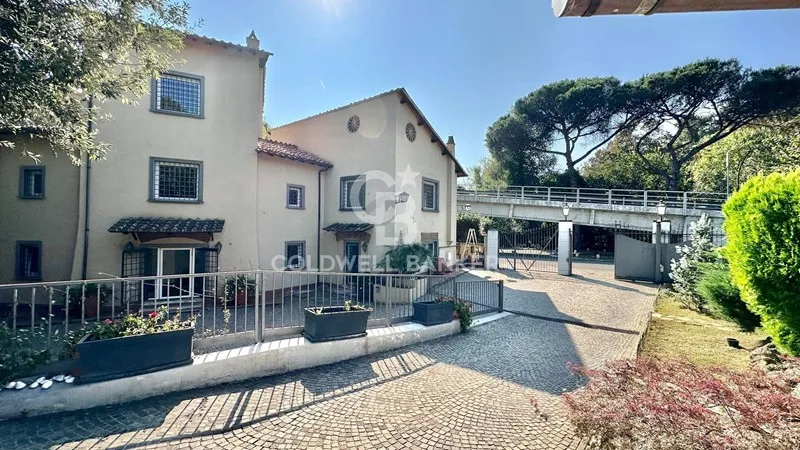 Villa 400m² in Italy, Rome. Priced at 1028557£ rent photo-4