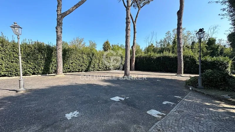 Villa 400m² in Italy, Rome. Priced at 1028557£ rent photo-5