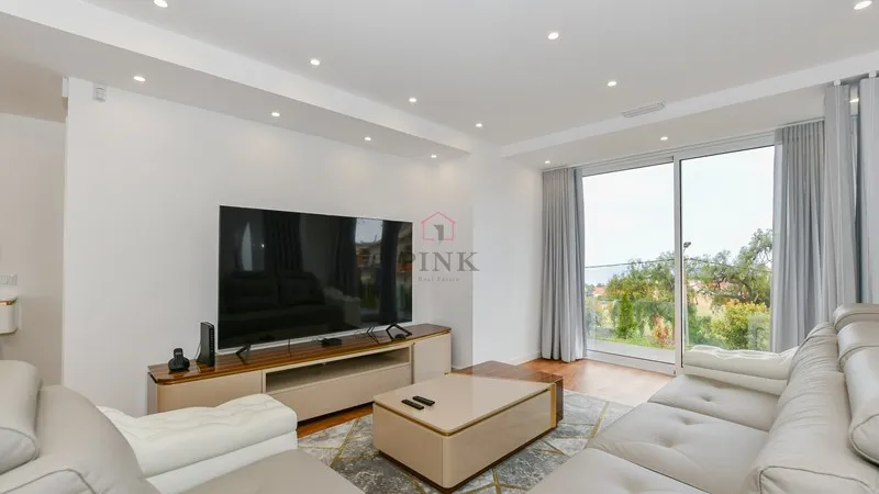 House 160m² in Portugal, Funchal. Priced at 1179268£ rent photo-5
