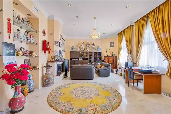 House 215m² in Italy, Cremona. Priced at 4200000€ rent photo-18