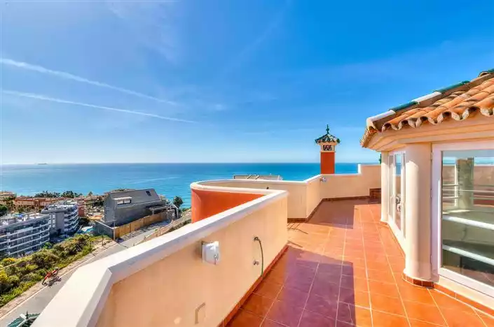 House 215m² in Italy, Cremona. Priced at 4200000€ rent photo-2