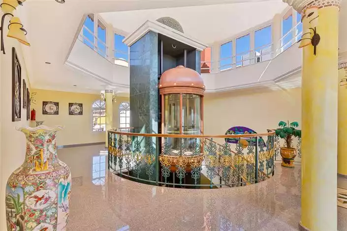 House 215m² in Italy, Cremona. Priced at 4200000€ rent photo-22