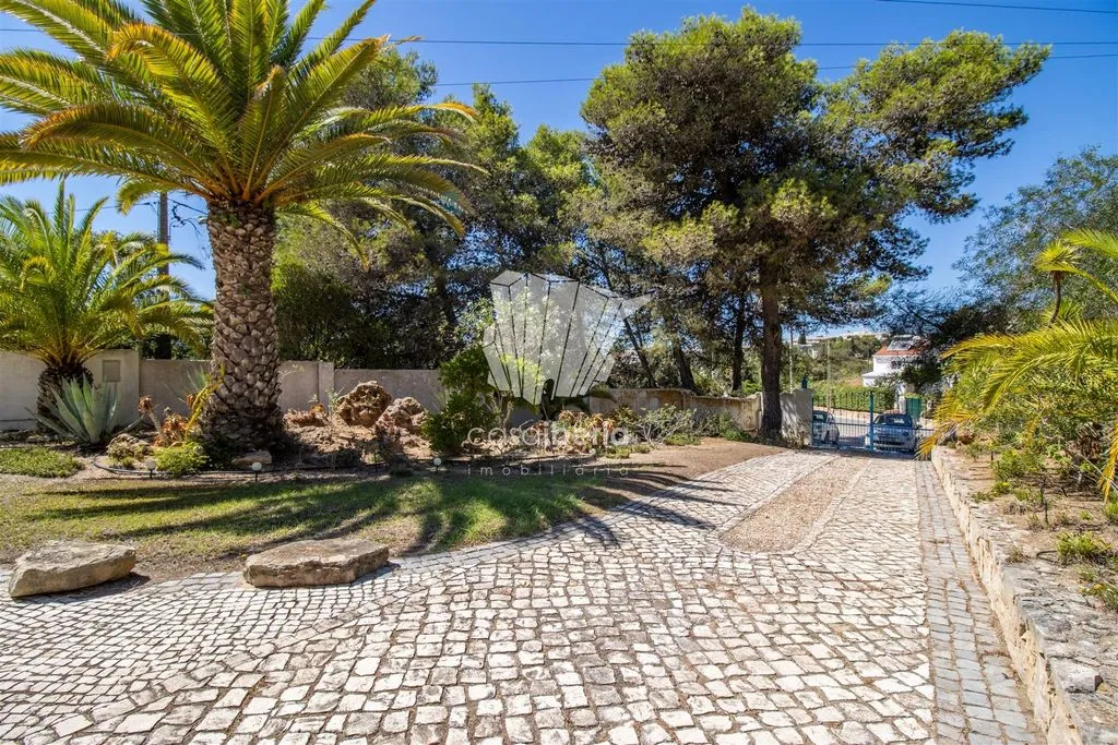 House 165m² in Portugal, Lagoa. Priced at 3800000€ rent photo-4