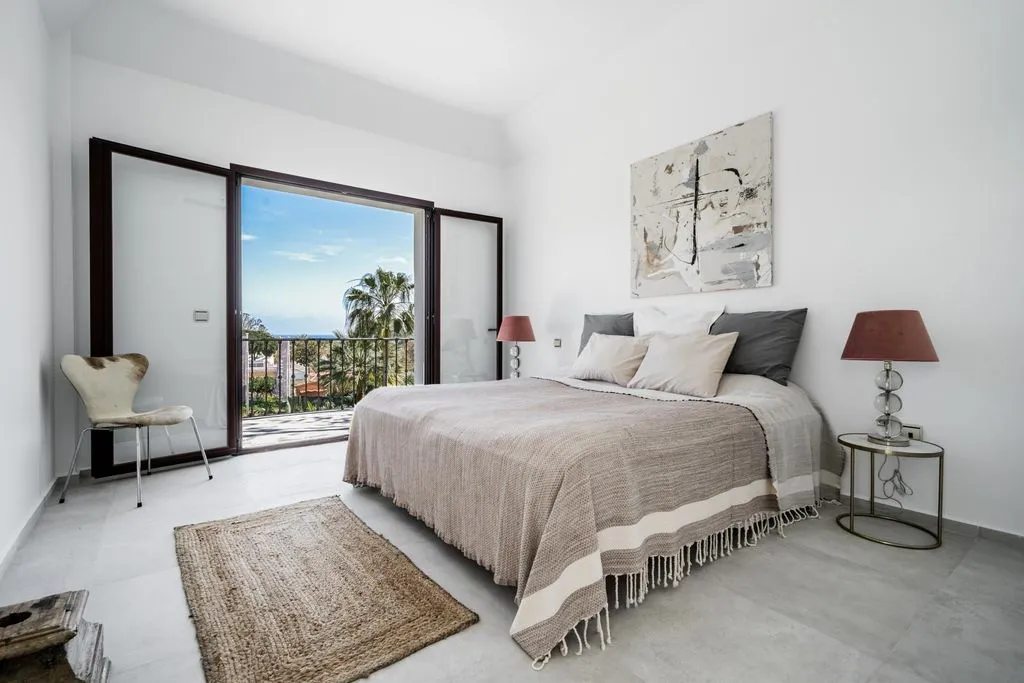 Villa 441m² in Portugal, Oeirash. Priced at 2795000€ rent photo-2