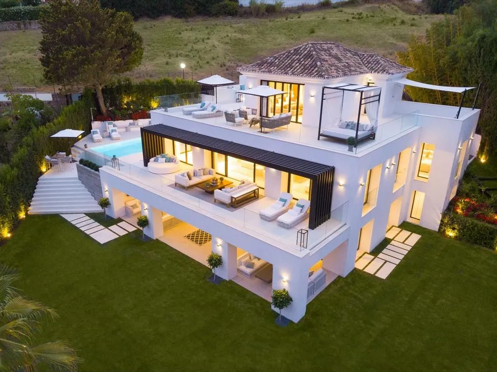 Villa 516m² in Portugal, Oeirash. Priced at 4250000€ rent photo-5