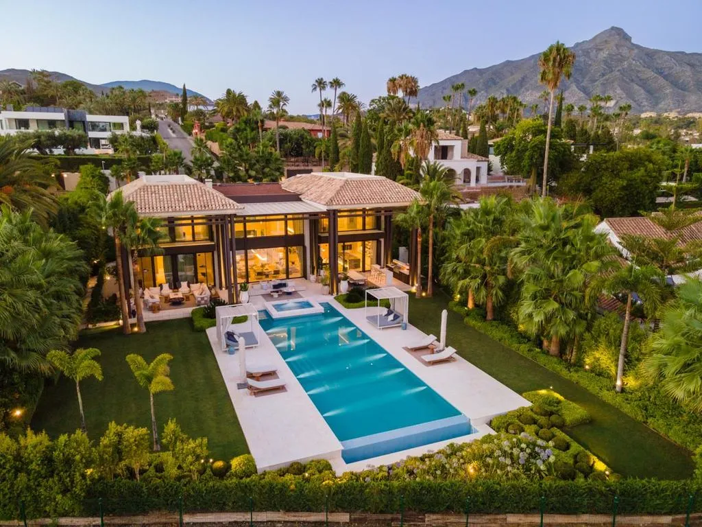 Villa 516m² in Portugal, Oeirash. Priced at 4250000€ rent photo-6