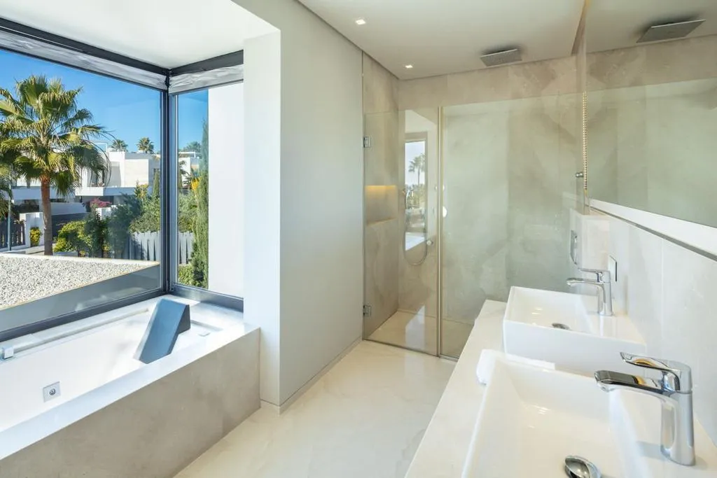 Villa 516m² in Portugal, Oeirash. Priced at 4250000€ rent photo-14