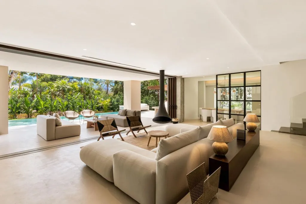 Villa 516m² in Portugal, Oeirash. Priced at 4250000€ rent photo-21
