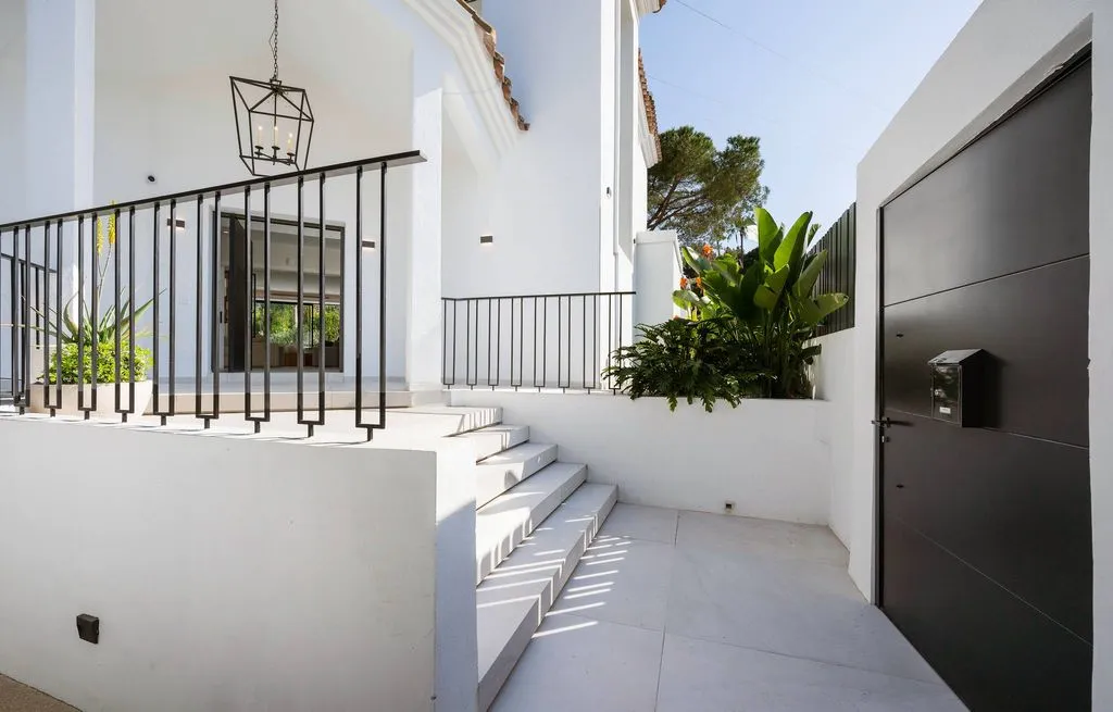 Villa 567m² in Portugal, Oeirash. Priced at 4295000€ rent photo-4