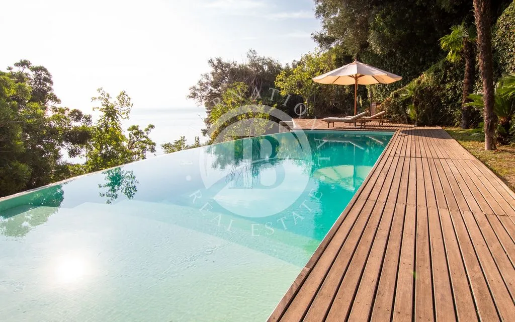 Villa 450m² in Italy, Ventimiglia. Priced at 4300000€ rent photo-2