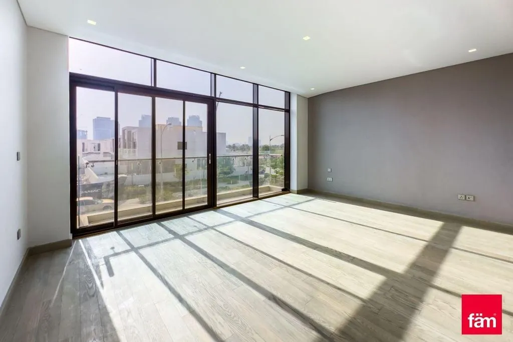 Villa 1025m² in UAE, Dubai. Priced at 349500€ rent photo-2
