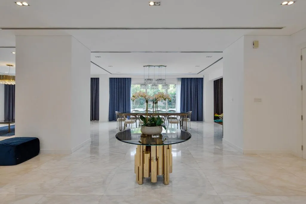 Villa 1025m² in UAE, Dubai. Priced at 349500€ rent photo-4