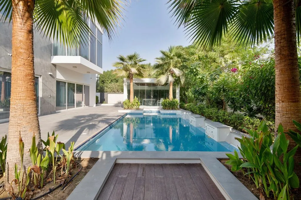 Villa 1025m² in UAE, Dubai. Priced at 349500€ rent photo-6