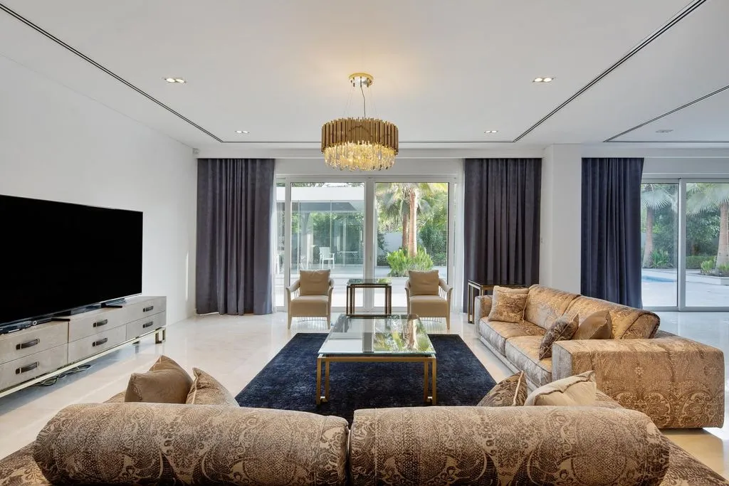 Villa 1025m² in UAE, Dubai. Priced at 349500€ rent photo-14