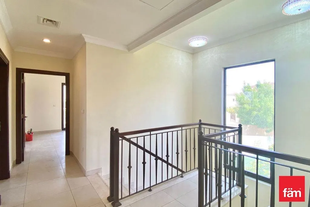 Villa 1025m² in UAE, Dubai. Priced at 349500€ rent photo-15