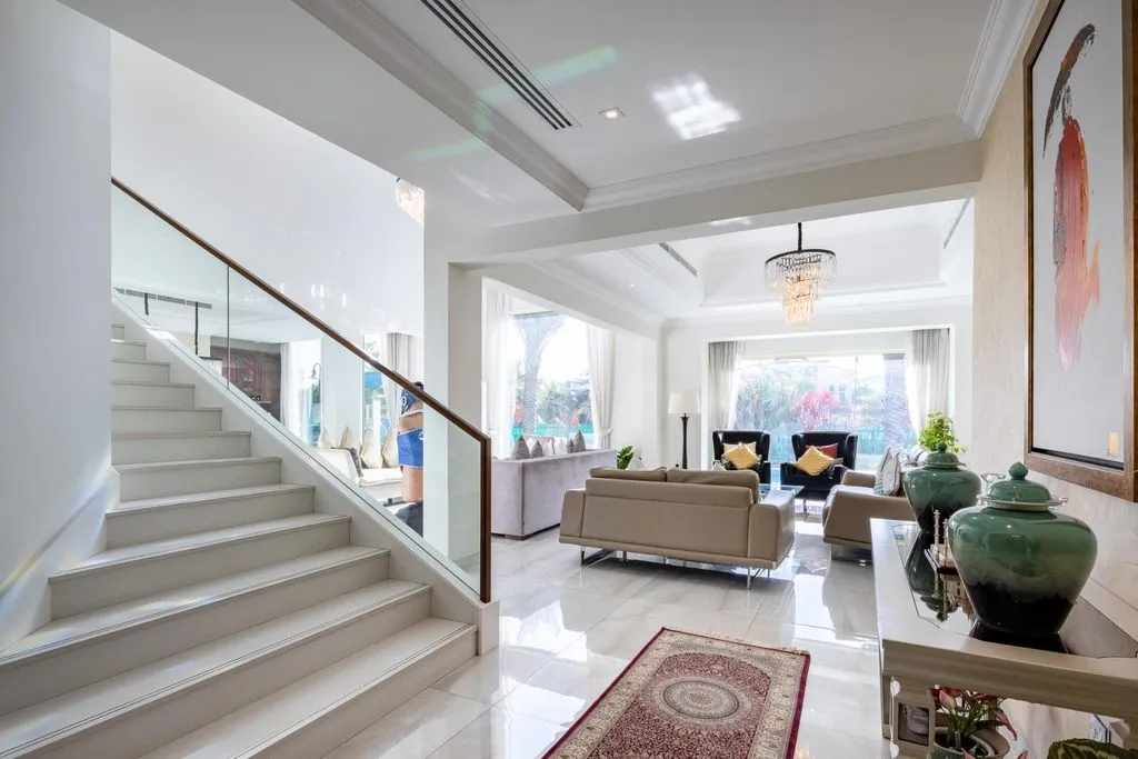 Villa 1025m² in UAE, Dubai. Priced at 349500€ rent photo-16