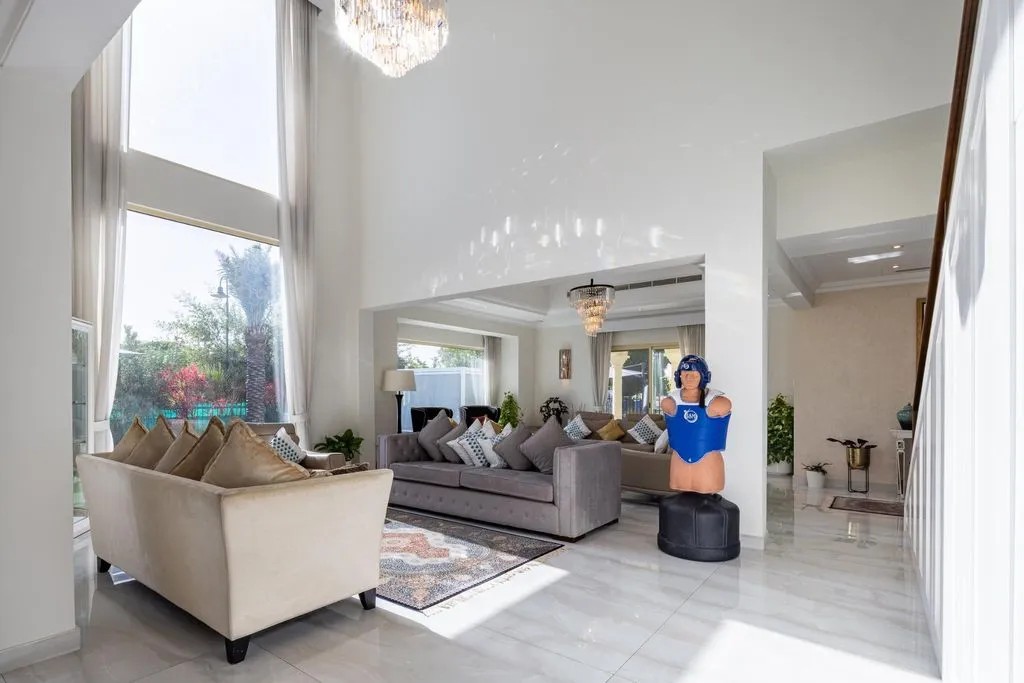 Villa 1025m² in UAE, Dubai. Priced at 349500€ rent photo-24