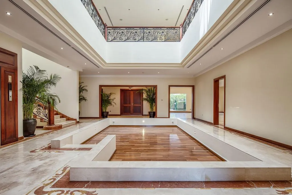 Villa 1025m² in UAE, Dubai. Priced at 349500€ rent photo-29