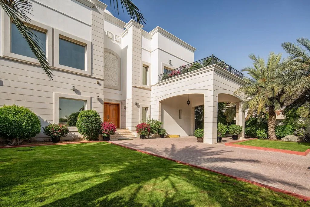 Villa 1025m² in UAE, Dubai. Priced at 349500€ rent photo-30