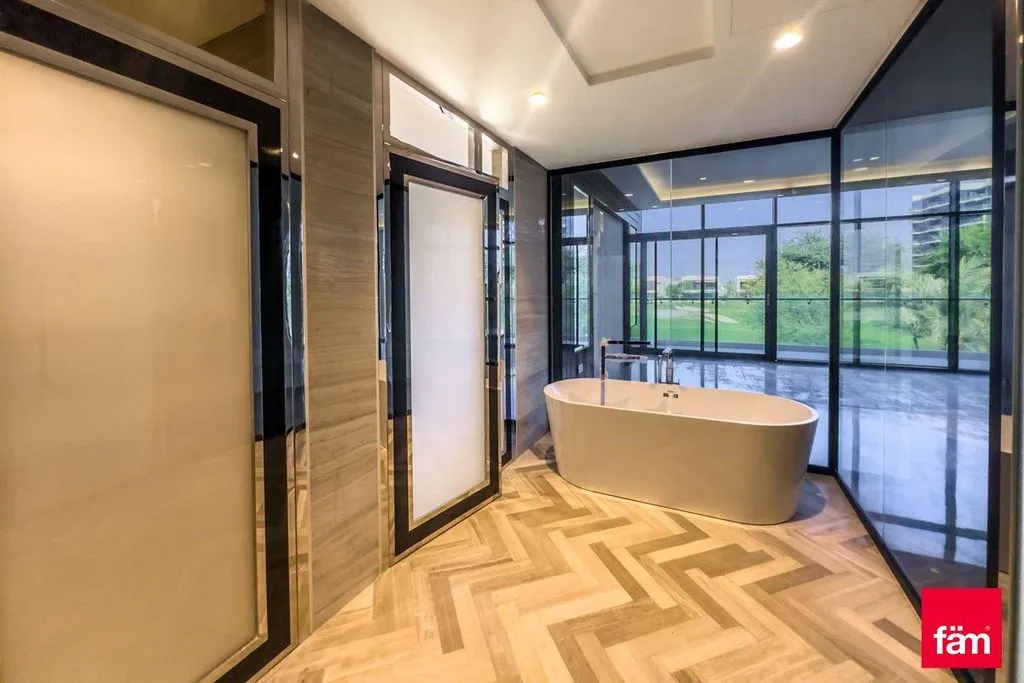 Villa 1025m² in UAE, Dubai. Priced at 349500€ rent photo-34