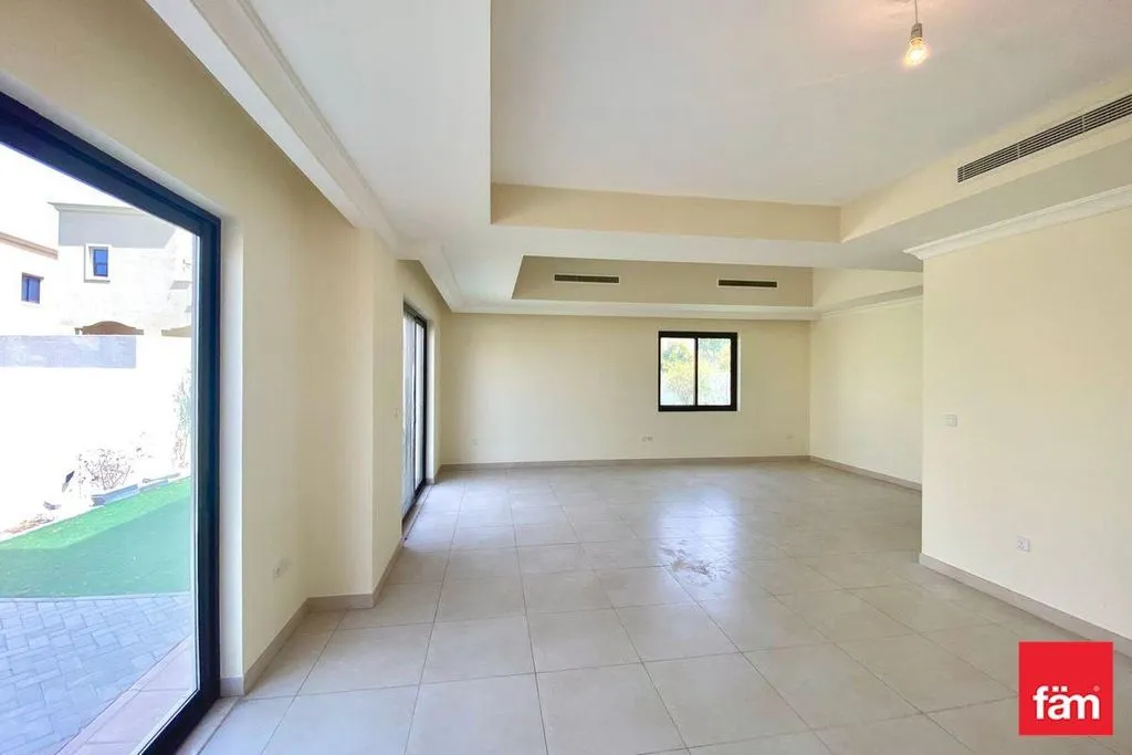 Villa 1025m² in UAE, Dubai. Priced at 349500€ rent photo-35