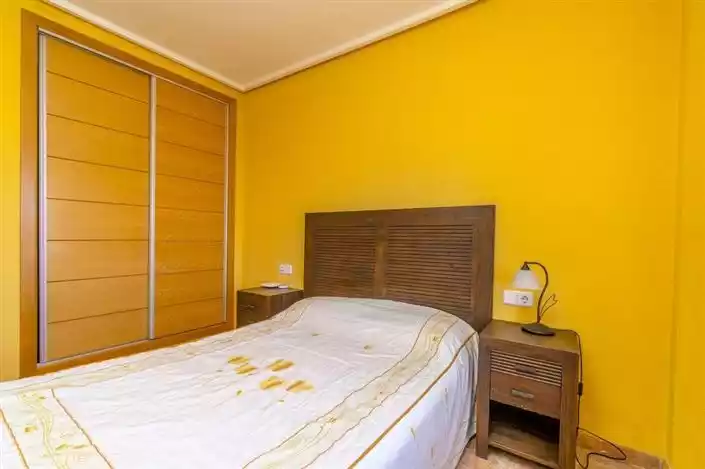 Flat 80m² in Spain, Torrevieja. Priced at 215000€ rent photo-11