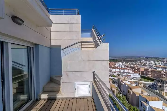 Flat 80m² in Spain, Torrevieja. Priced at 215000€ rent photo-15