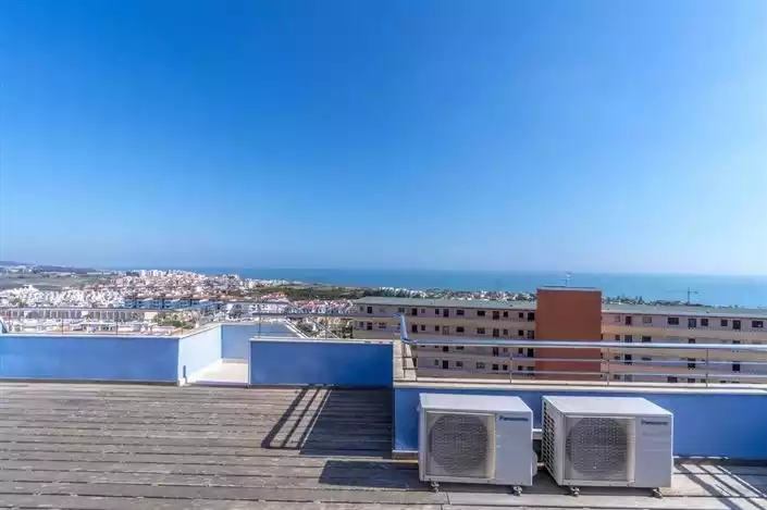 Flat 80m² in Spain, Torrevieja. Priced at 215000€ rent photo-19