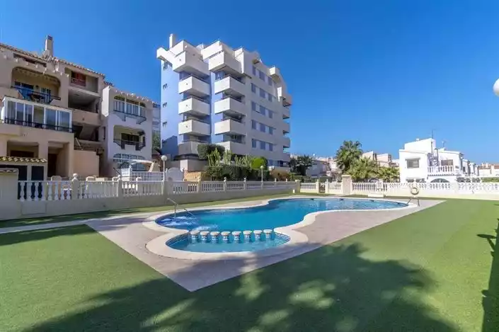 Flat 80m² in Spain, Torrevieja. Priced at 215000€ rent photo-23