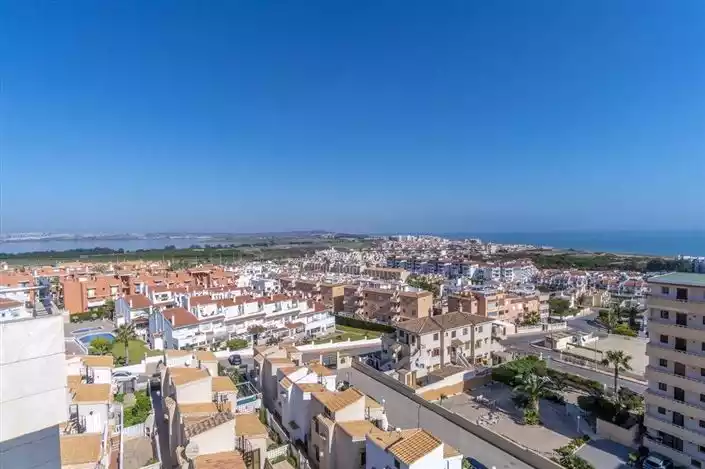 Flat 80m² in Spain, Torrevieja. Priced at 215000€ rent photo-26