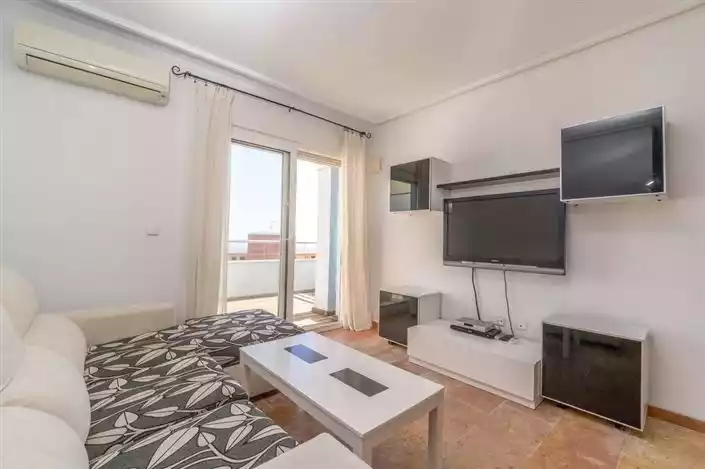 Flat 80m² in Spain, Torrevieja. Priced at 215000€ rent photo-3