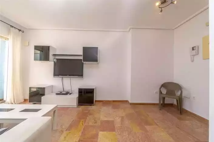 Flat 80m² in Spain, Torrevieja. Priced at 215000€ rent photo-6