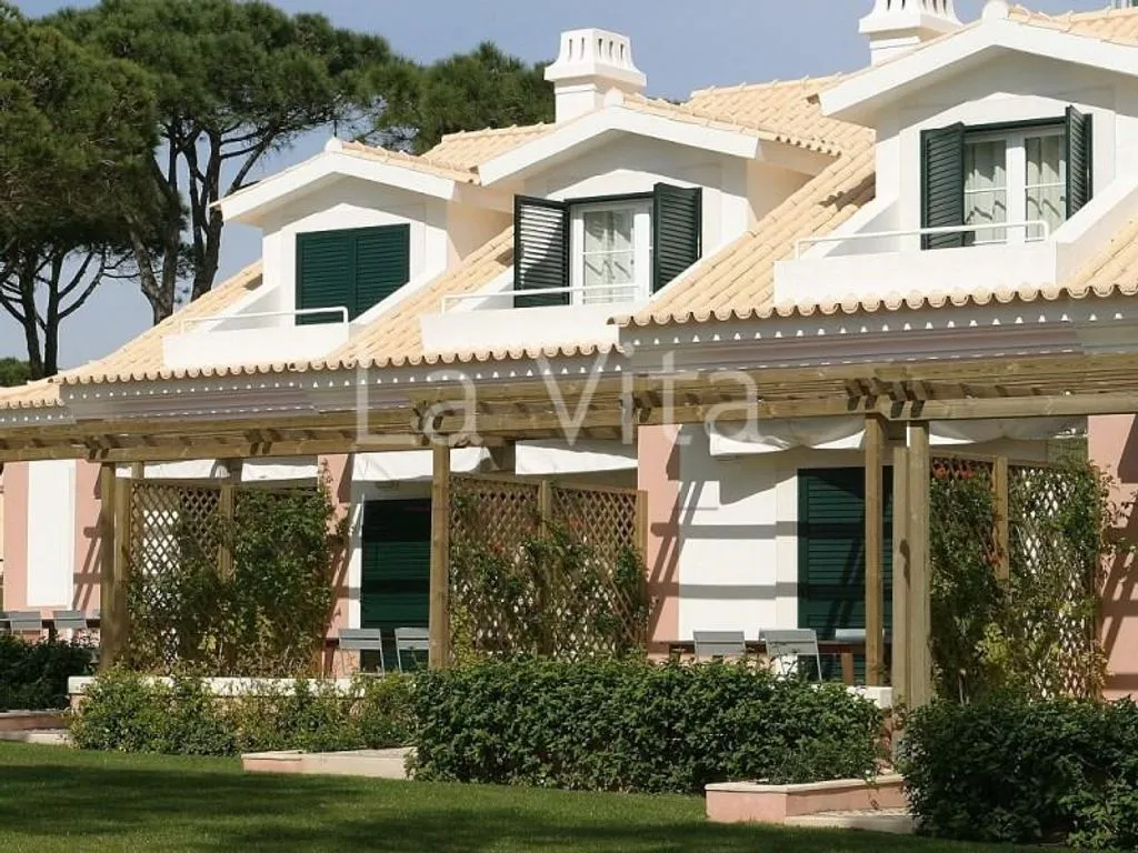 House 135m² in Portugal, Cascais. Priced at 3200€ rent photo-3