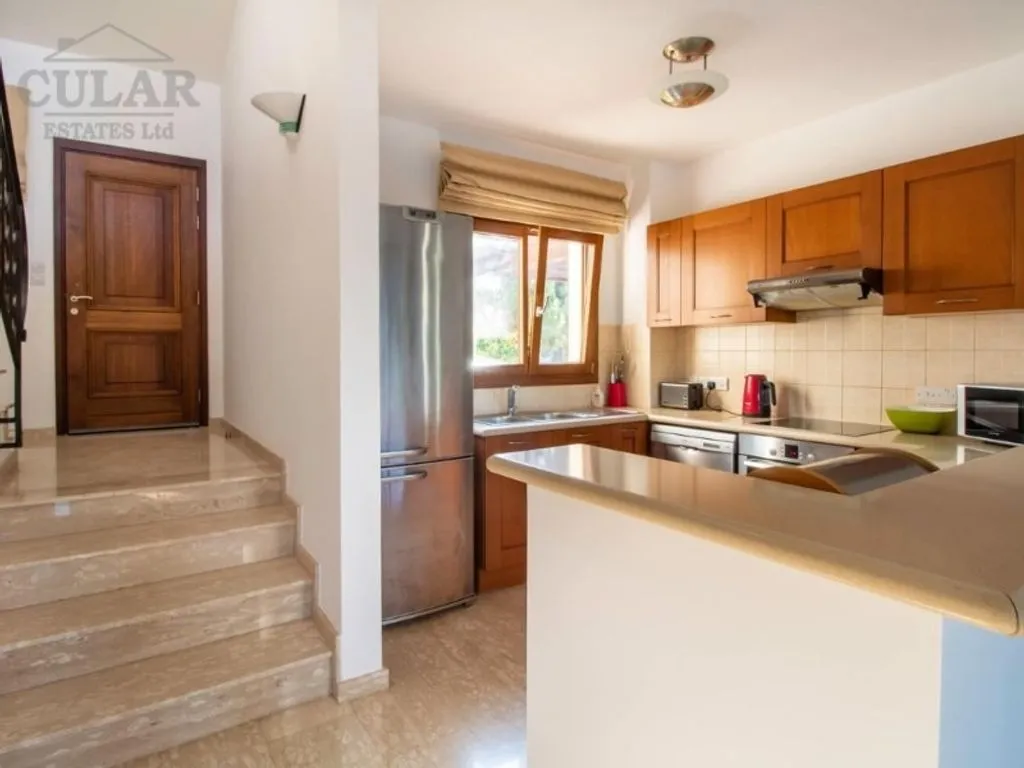 Villa 186m² in Cyprus, Paphos. Priced at 3800€ rent photo-1