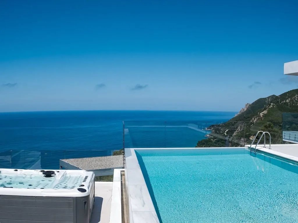 Villa 430m² in Greece, corfu. Priced at 26000€ rent photo-1