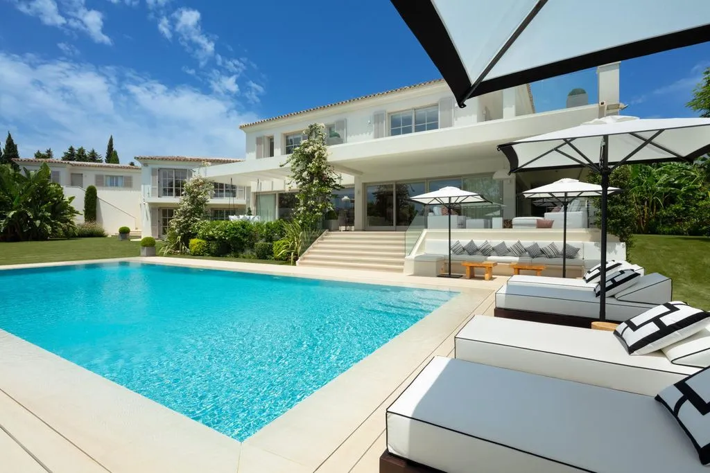 Villa 702m² in Portugal, Oeirash. Priced at 9680000€ rent photo-17