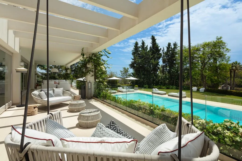 Villa 702m² in Portugal, Oeirash. Priced at 9680000€ rent photo-57
