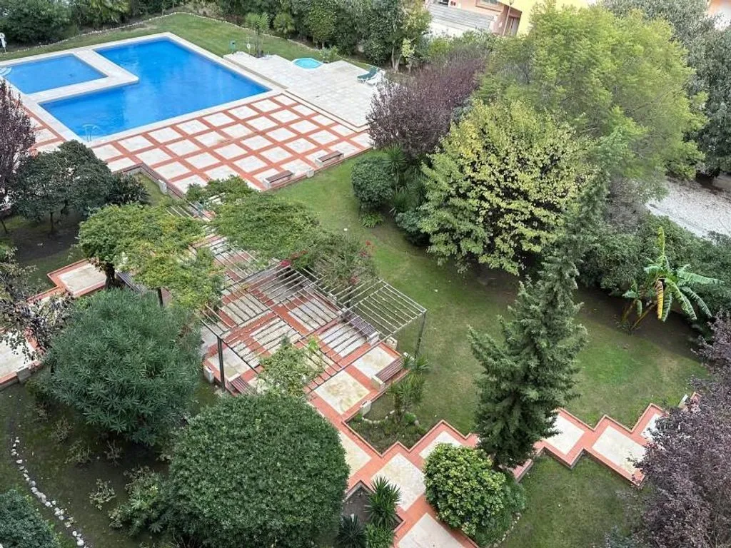 Flat 99m² in Portugal, Cascais. Priced at 2500€ rent photo-1