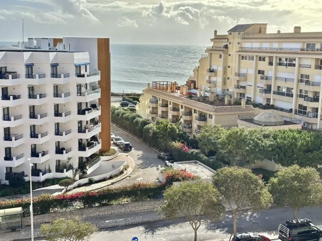 Flat 99m² in Portugal, Cascais. Priced at 2500€ rent photo-8