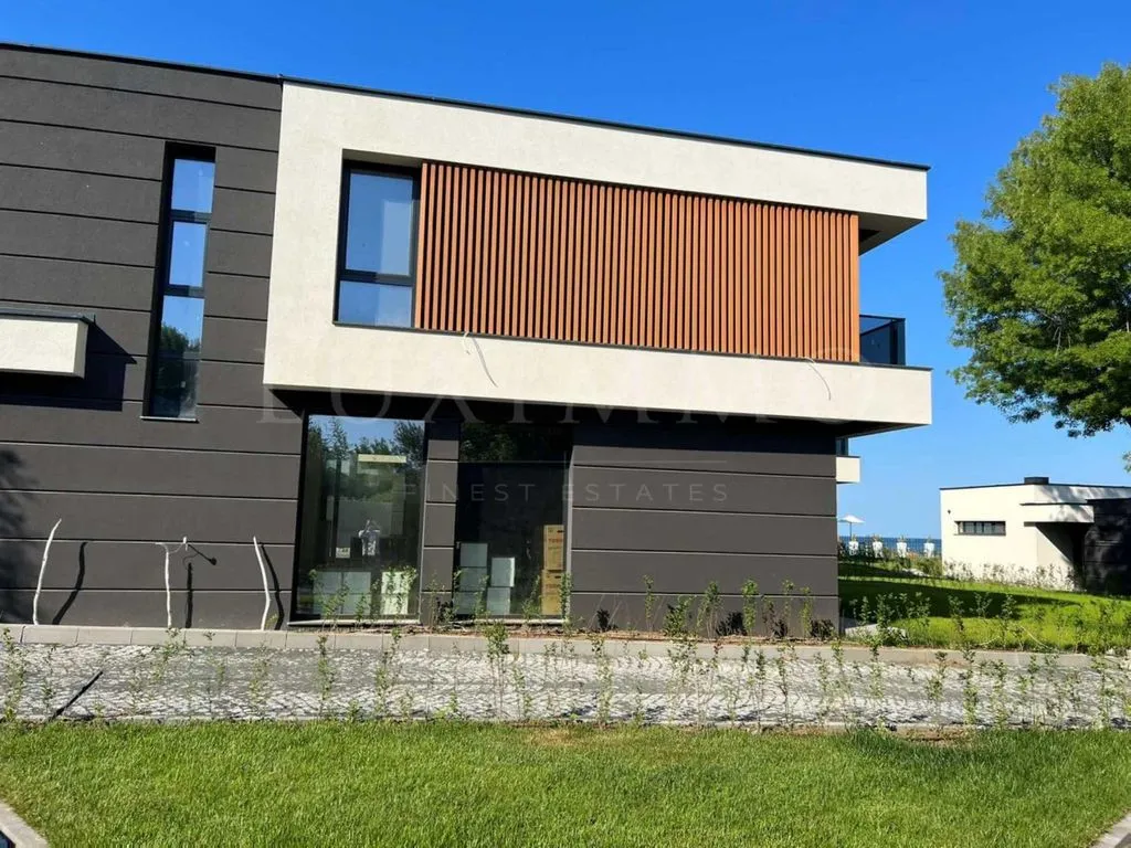 Townhouse 211m² in Bulgaria, Tsarevo. Priced at 400000€ rent photo-2