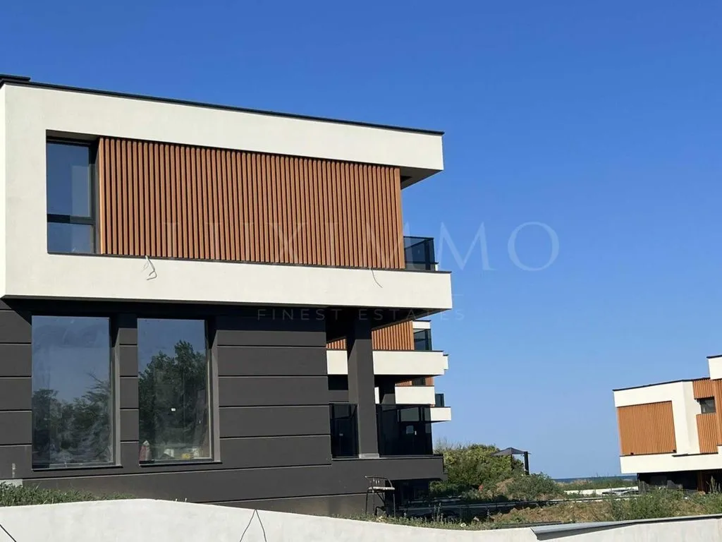 Townhouse 211m² in Bulgaria, Tsarevo. Priced at 400000€ rent photo-6