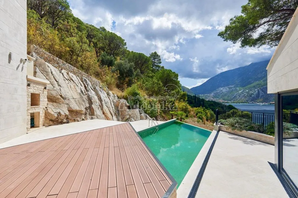 House 124m² in Montenegro, Kotor. Priced at 750000€ rent photo-2